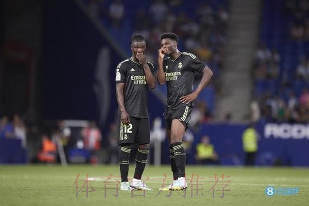 马卡:卡马文加的右腿不适 提前结束了适应性训练